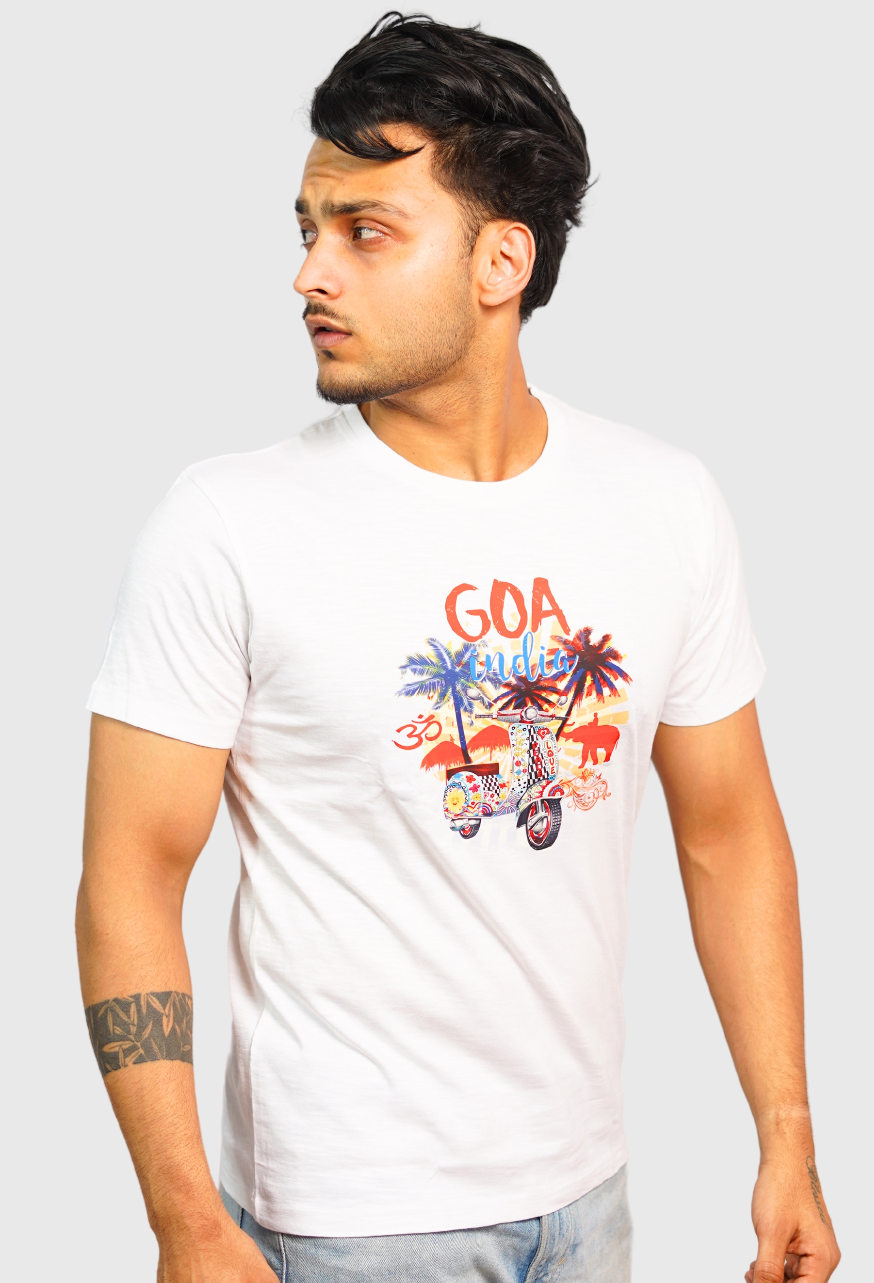 GOA INDIA SNOW WHITE VINTAGE T-SHIRT GOA INDIA SNOW WHITE VINTAGE T-SHIRT
