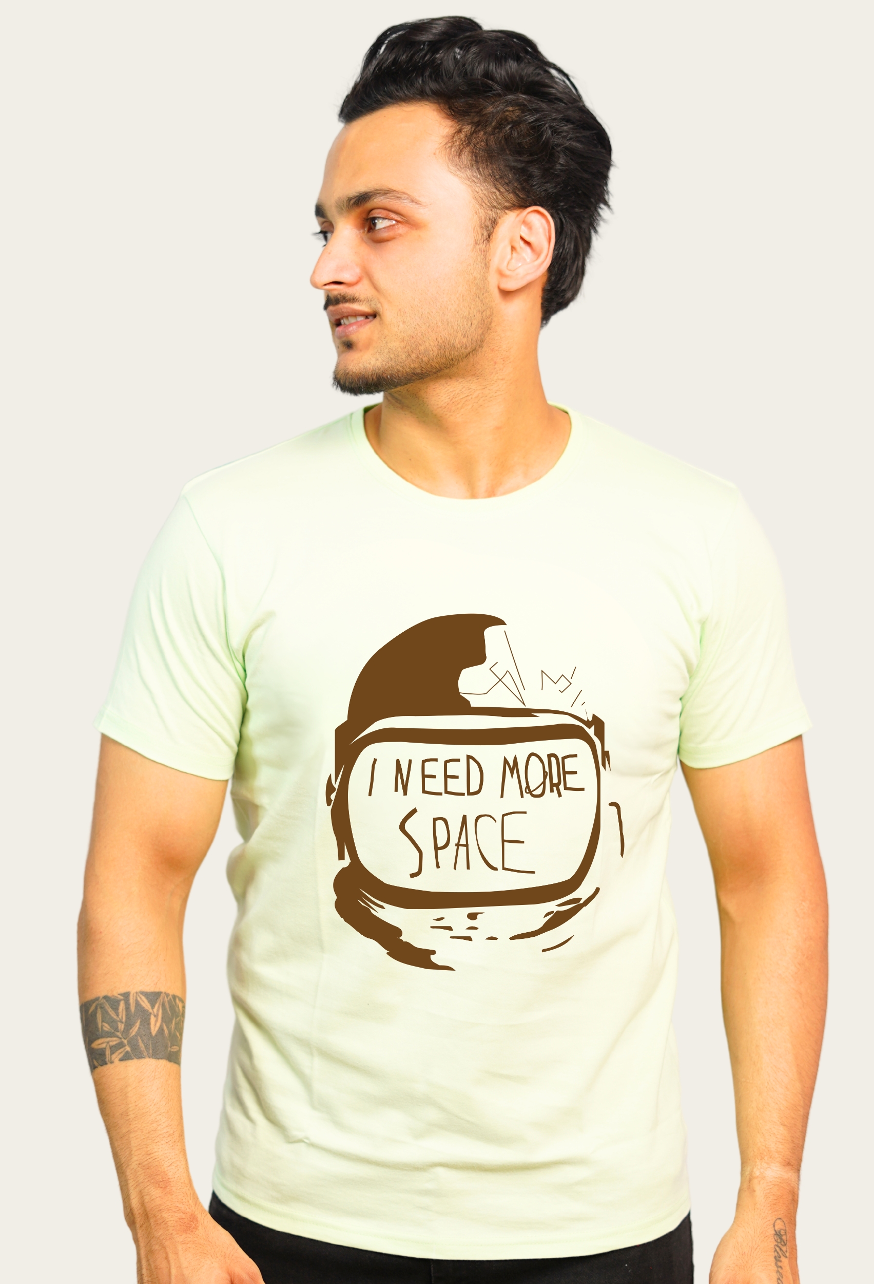 I NEED MORE SPACE FRESH GREEN CLASSIC T-SHIRT