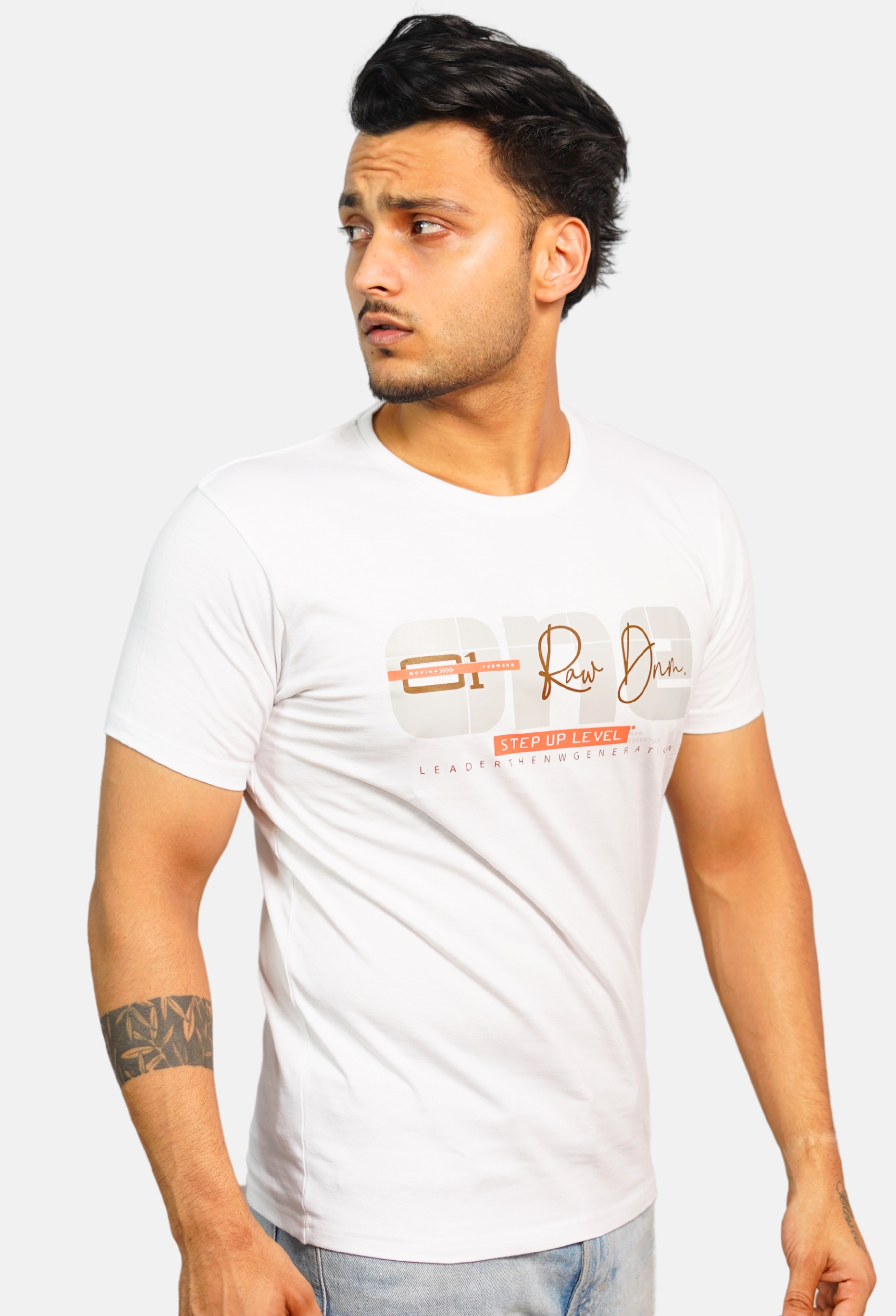 ONE STEP UP LEVEL SNOW CLASSIC T-SHIRT ONE STEP UP LEVEL SNOW CLASSIC T-SHIRT