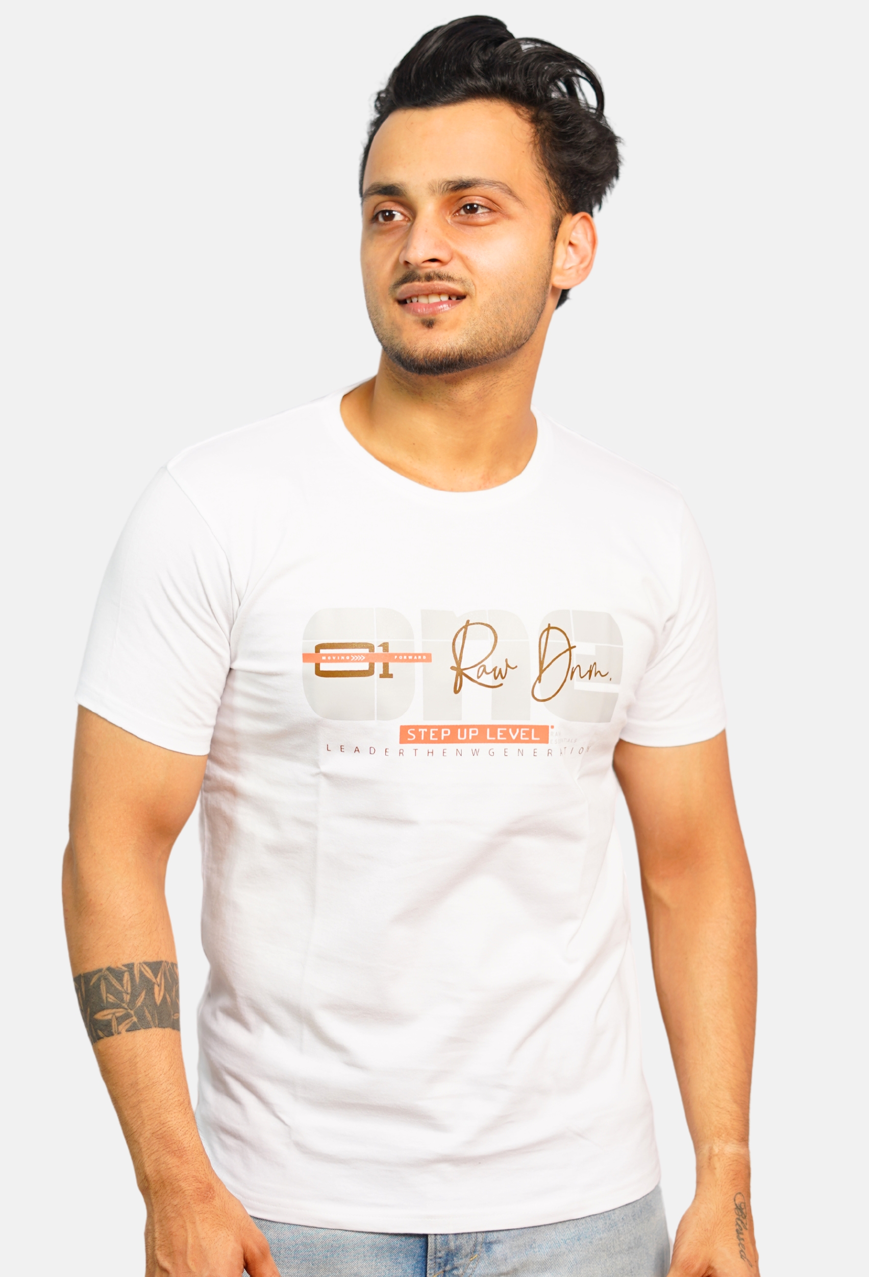 ONE STEP UP LEVEL SNOW CLASSIC T-SHIRT ONE STEP UP LEVEL SNOW CLASSIC T-SHIRT